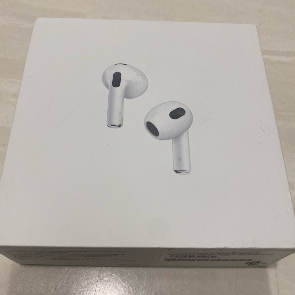 Apple White Wireless Earbuds